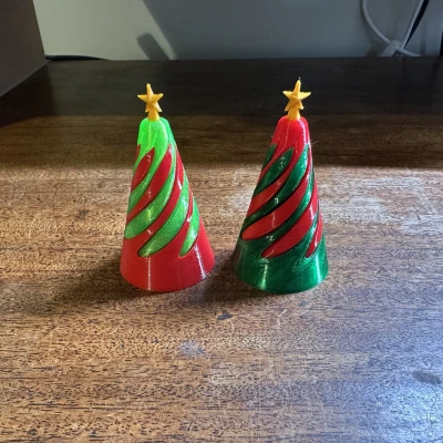 Đồ chơi xoắn ốc hình cây thông Noel