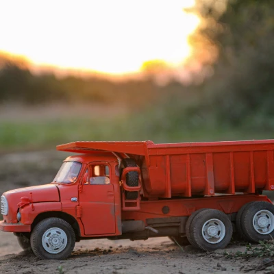 Mô Hình Xe Tải Tatra T-148 S1 Tỉ Lệ 1/18