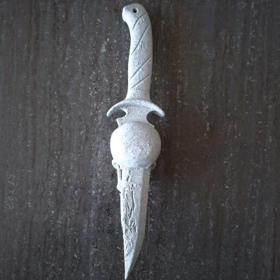 Dao Găm Đầu Lâu