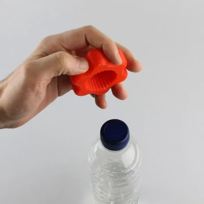 Dụng cụ mở nắp chai bằng nhựa