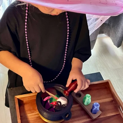 Đồ Chơi Bếp Phù Thủy - Nhà Bếp Cho Bé