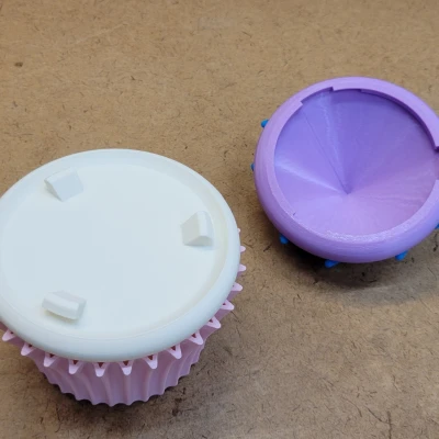 Hộp Đựng Hai Ngăn Hình Bánh Cupcake