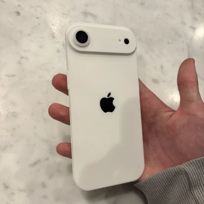 Mô hình iPhone 17 Air