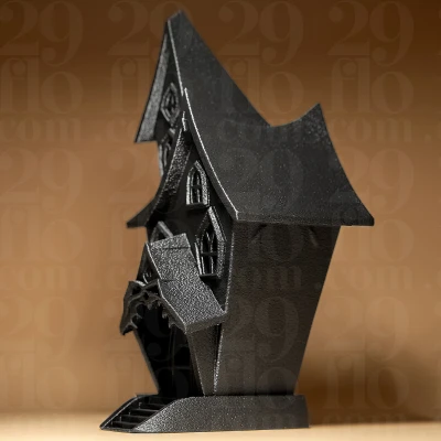 Ngôi Nhà Ma Ám Rỗng Ruột