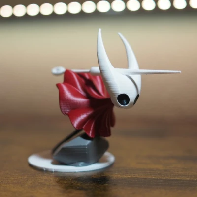 Mô hình Hornet và cây kim từ Silksong