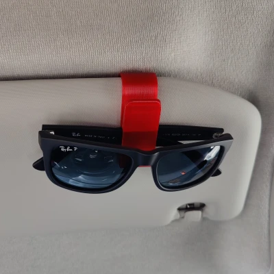 Kẹp Kính Râm Trên Xe Hơi