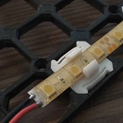 Giá đỡ dạng kẹp cho dải đèn LED openGrid cho Underware