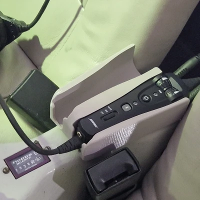 Đế Giữ Bộ Điều Khiển Tai Nghe Hàng Không Bose A20