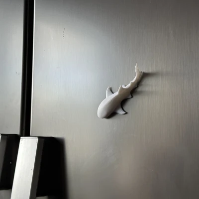 Nam Châm Tủ Lạnh Hình Cá Mập Voi (Không Cần Hỗ Trợ)