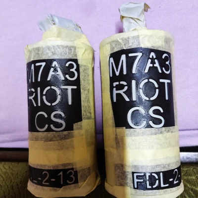 Mô hình lựu đạn khói/khí M18 thời chiến tranh Việt Nam