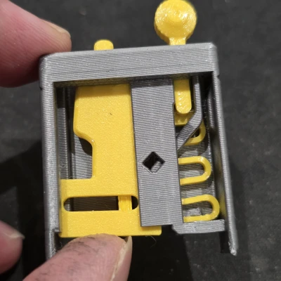 Mô Hình Đồ Chơi/Cục Ngậm Zippo