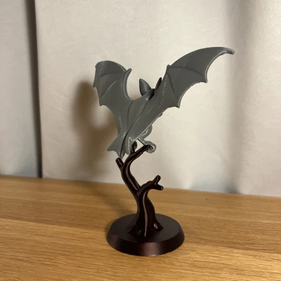 Tượng Dơi Trên Cành