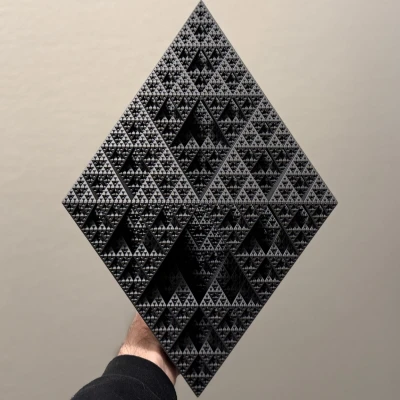 Mô hình Fractal Hình chóp tam giác Sierpiński Cấp 6 - Chế độ Bình