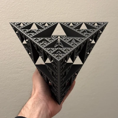 Mô hình Fractal Hình chóp tam giác Sierpiński Cấp 6 - Chế độ Bình