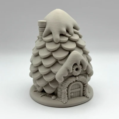 Nhà Tiên Nữ Nón Thông – Nơi Ẩn Mình Ấm Cúng Giữa Rừng