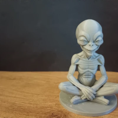 Người Ngoài Hành Tinh / UFO