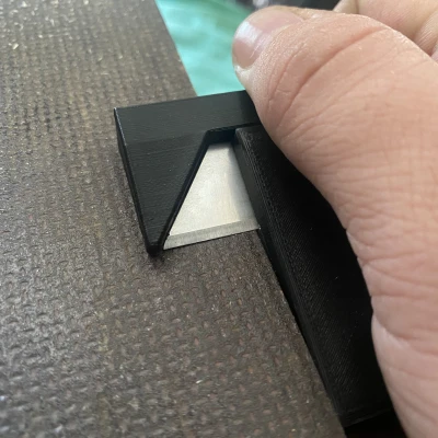 Dụng Cụ Cắt Cạnh Pocket