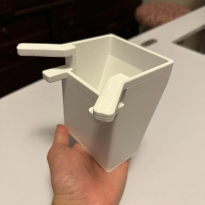 Thùng rác gắn bàn cho vải, chỉ, vụn nhựa, và hơn thế nữa!