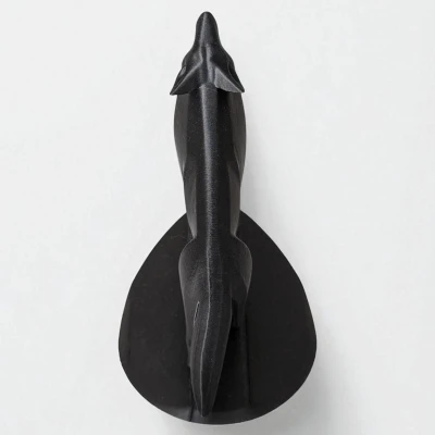 Mô Hình Sói Tru Tối Giản Độc Đáo Trên Đế