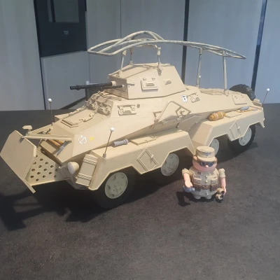 Mô Hình Xe Bọc Thép Sd.Kfz. 232 8 Bánh Lái