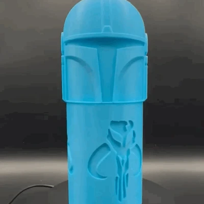 Hộp Bút Viết Vỏ Mũ Mandalorian Vẽ Đầu Lâu Mythosaur