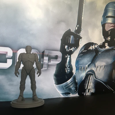 Mô hình 3D Robocop