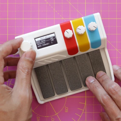 Bộ điều khiển USB MIDI Keyset Phong Cách Synth Cổ Điển