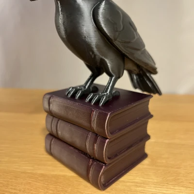 Tượng Quạ Trên Sách - Đồ Trang Trí Halloween Gothic