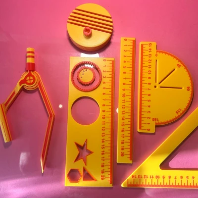 Bộ Dụng Cụ Hình Học