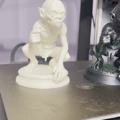 Mô Hình Gollum – Bị Chi Phối Bởi Chiếc Nhẫn