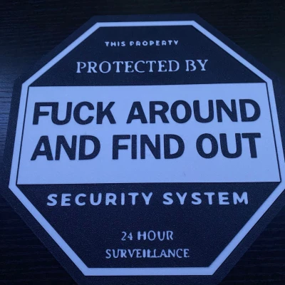 Được Bảo Vệ Bởi Biển Báo Thứ Hai