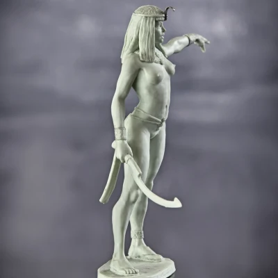 Tượng Nữ Chiến Binh Sông Nile