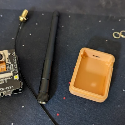 Vỏ hộp cho ESP32 cam (Remix)