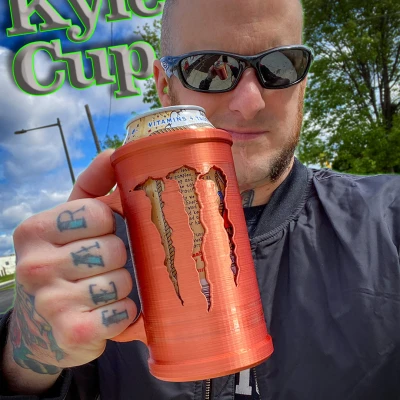 Cốc Kyle "OG" - Giá đỡ lon nước tăng lực 16oz!