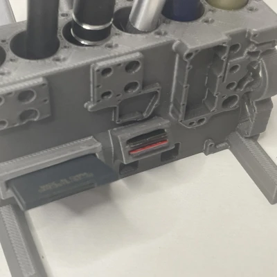 Khuôn Đựng Bút Hình Khối Động Cơ 6 Xi-lanh (USB, Thẻ Nhớ)