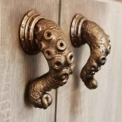 Tay Nắm Cửa Lovecraftian Hình Xúc Tu