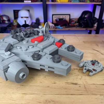 Mô hình Millennium Falcon "Brick" Khổng Lồ