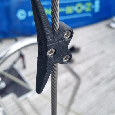 Kẹp Cột Cờ Hiệu Vòng Dây