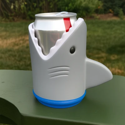 SharkChug - Giá đỡ lon nước hình cá mập độc đáo