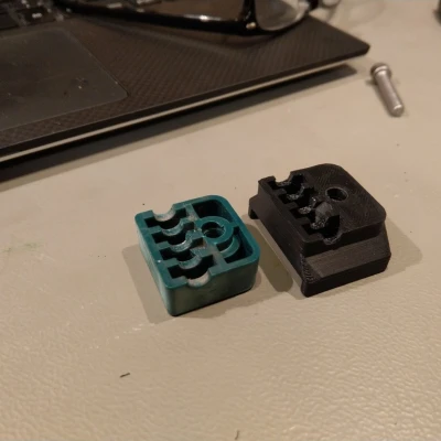 Bộ cách điện cho anten Yagi LFA PBP 9 phần tử 144MHz