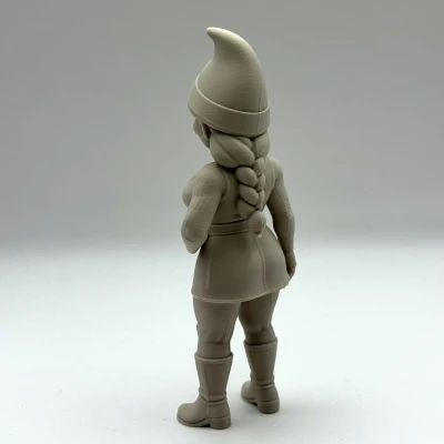 Nữ Thần Lùn Vườn Sành Điệu