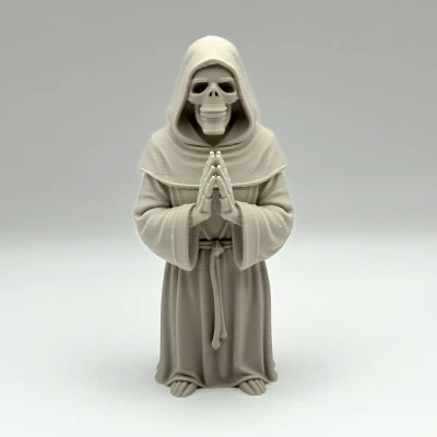 Tượng Sư Phụ Bộ Xương U Ám