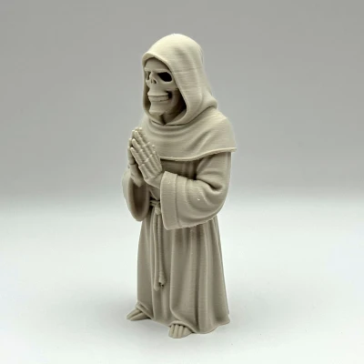 Tượng Sư Phụ Bộ Xương U Ám