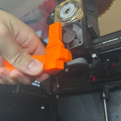 Dụng Cụ Thay Đầu Phun CORE One Có Tay Cầm