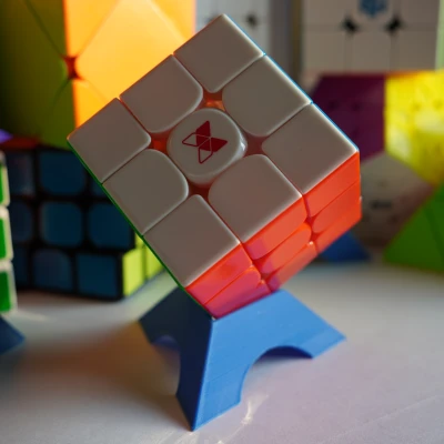 Chân đế trưng bày Rubik's Cube