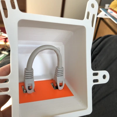 Giá đỡ tường thạch cao Unifi AP AC-Pro giấu dây