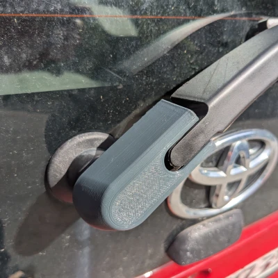 Cập nhật! Nắp chụp chốt cần gạt mưa sau kính chắn gió Toyota (Aygo)