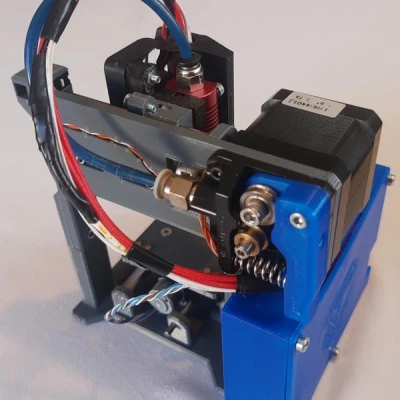 Máy in 3D mini tự chế từ linh kiện cũ