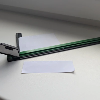 Dụng Cụ Cắt Giấy Đơn Giản