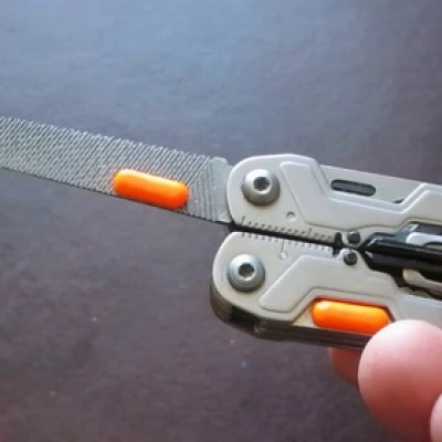 Que Cạy Mở Lưỡi Dao SOG PowerPint